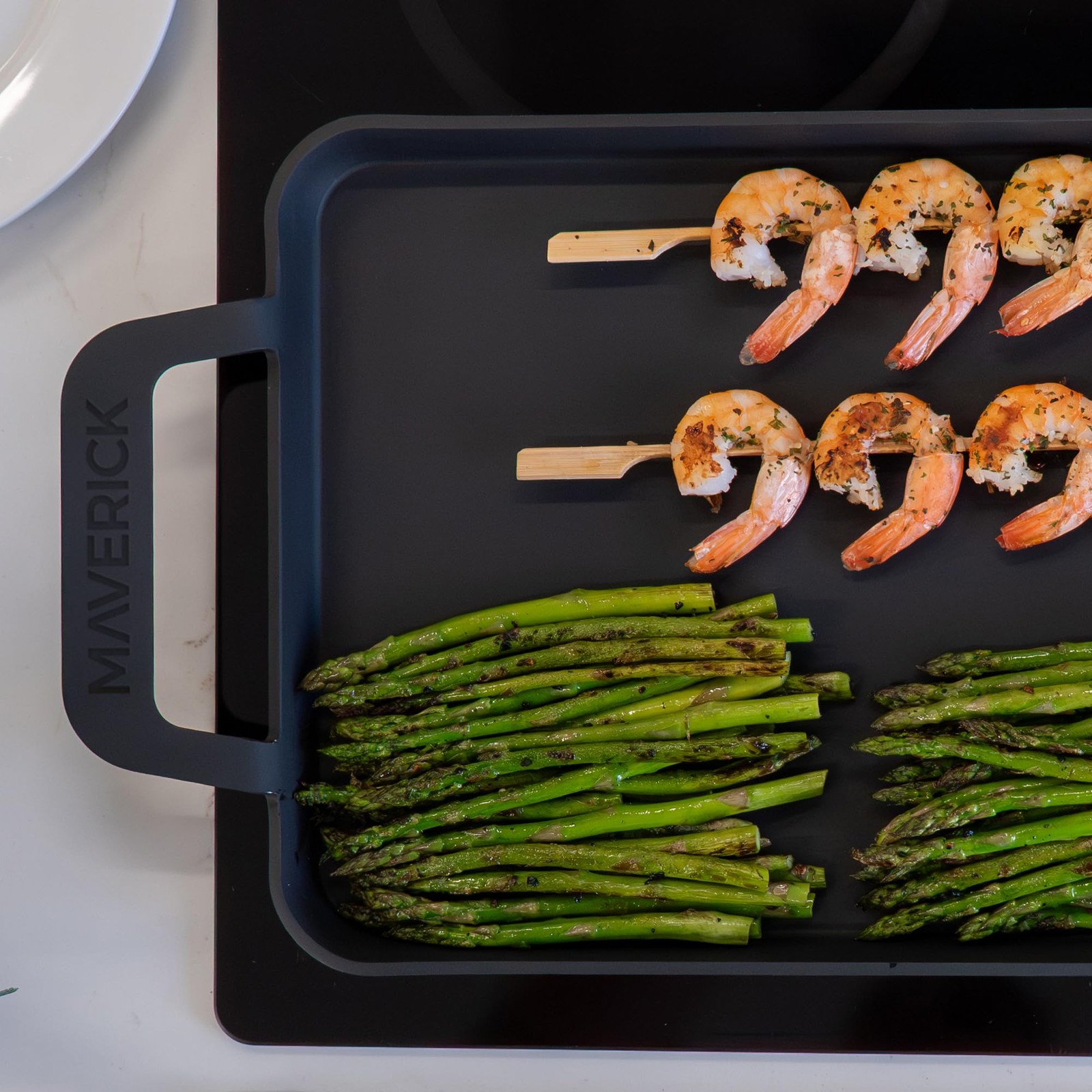 Maverick 22-Inch Preseasoned Carbon Steel Griddle 4mm Heavy-Duty Flat Top Grill