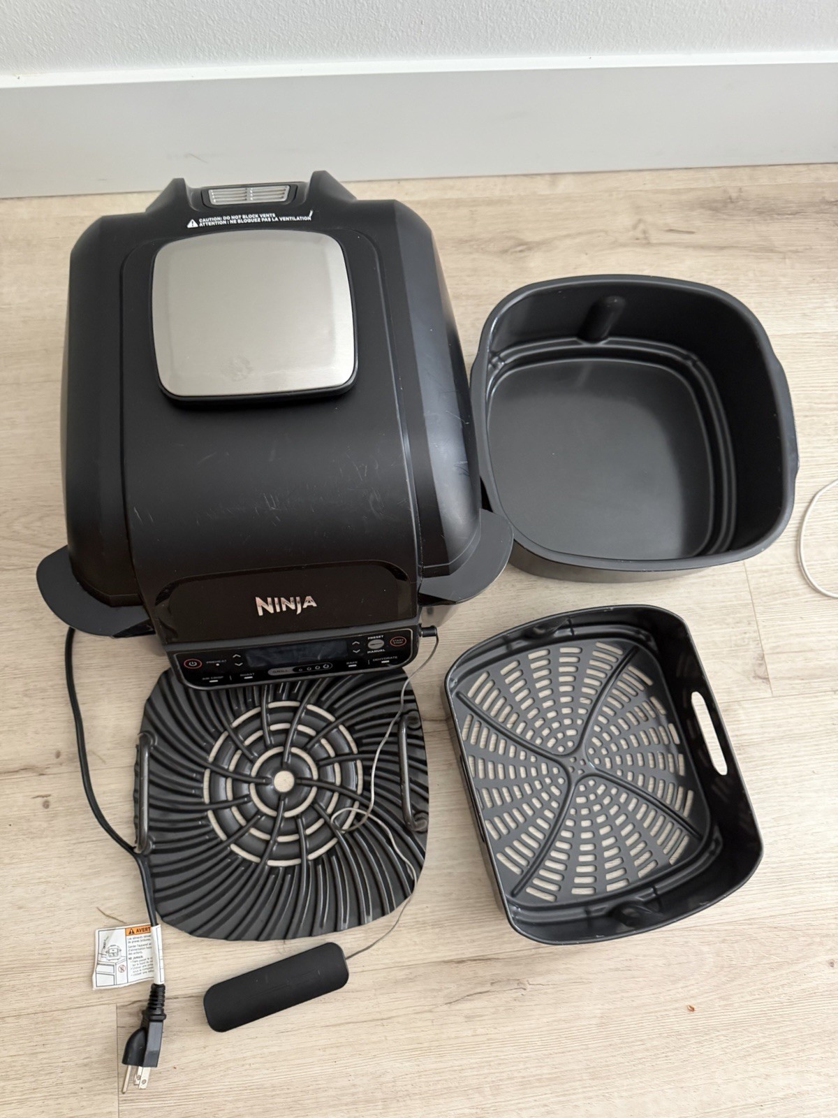 Ninja Foodi Smart 5-in-1 Indoor Grill, Air Crisp, Roast, Bake,Dehydrate EUC