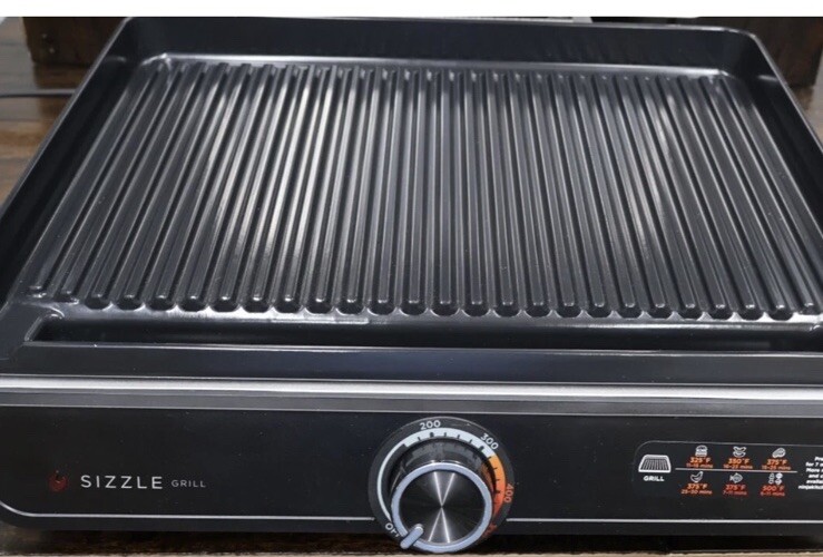 Ninja GR101 Sizzle Smokeless Indoor Grill & Griddle Ceramic Plate Burgers Steak
