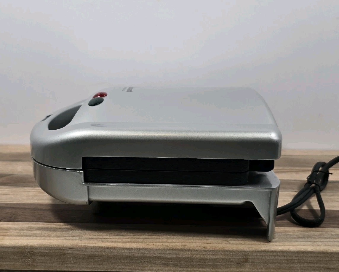 Cuisinart Silver Sandwich Grill Maker Model WM-SW2