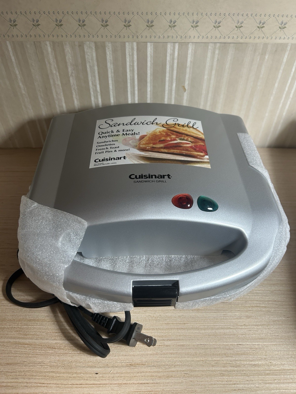 NEW Cuisinart WM-SW2 Sandwich Grill Brushed Chrome Series Panini Maker w/ Box