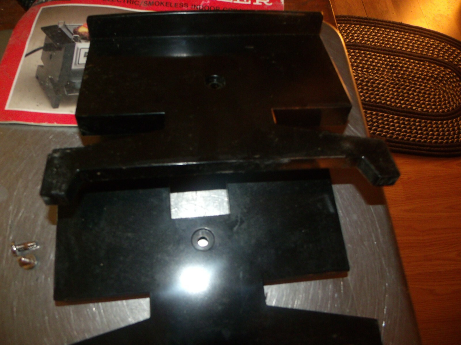 VINTAGE REGAL THE GRILLER SMOKELESS INDOOR GRILL DRIP LEGS Only
