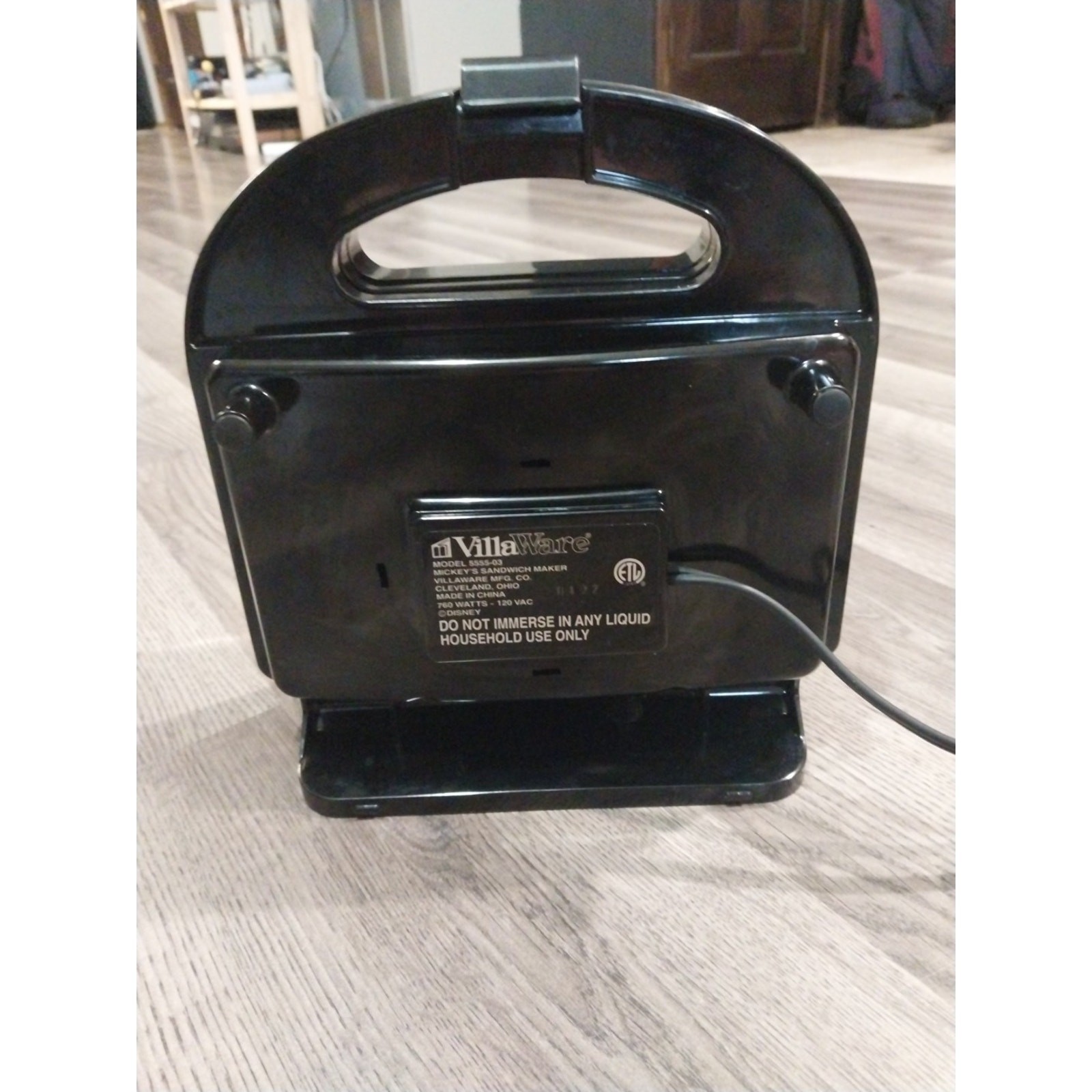 VillaWare V5555-03 Mickey Mouse Disney Sandwich Maker