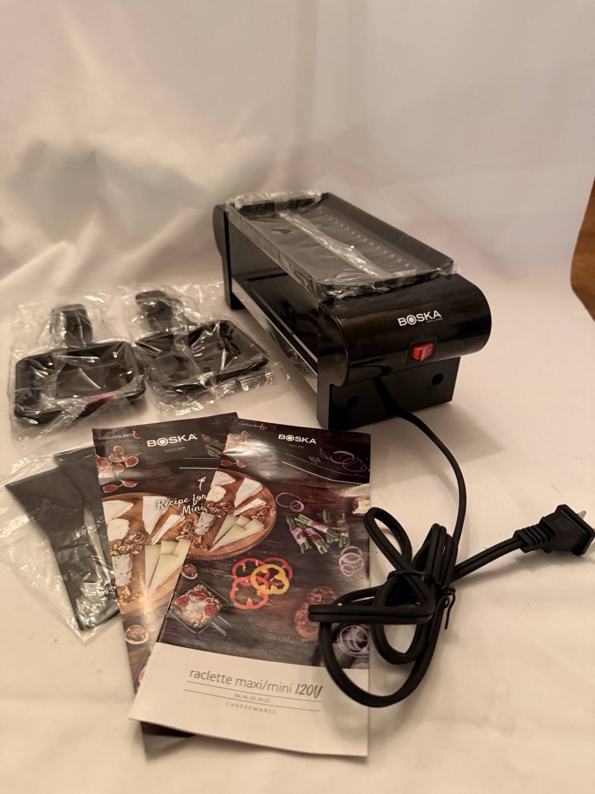 NWOB Boska Electric Mini Raclette Grill Set 120v