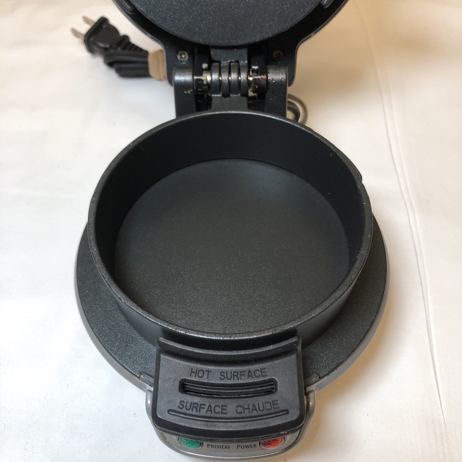 Hamilton Beach Quick and Easy Breakfast Sandwich Maker Model 25475A Non Stick