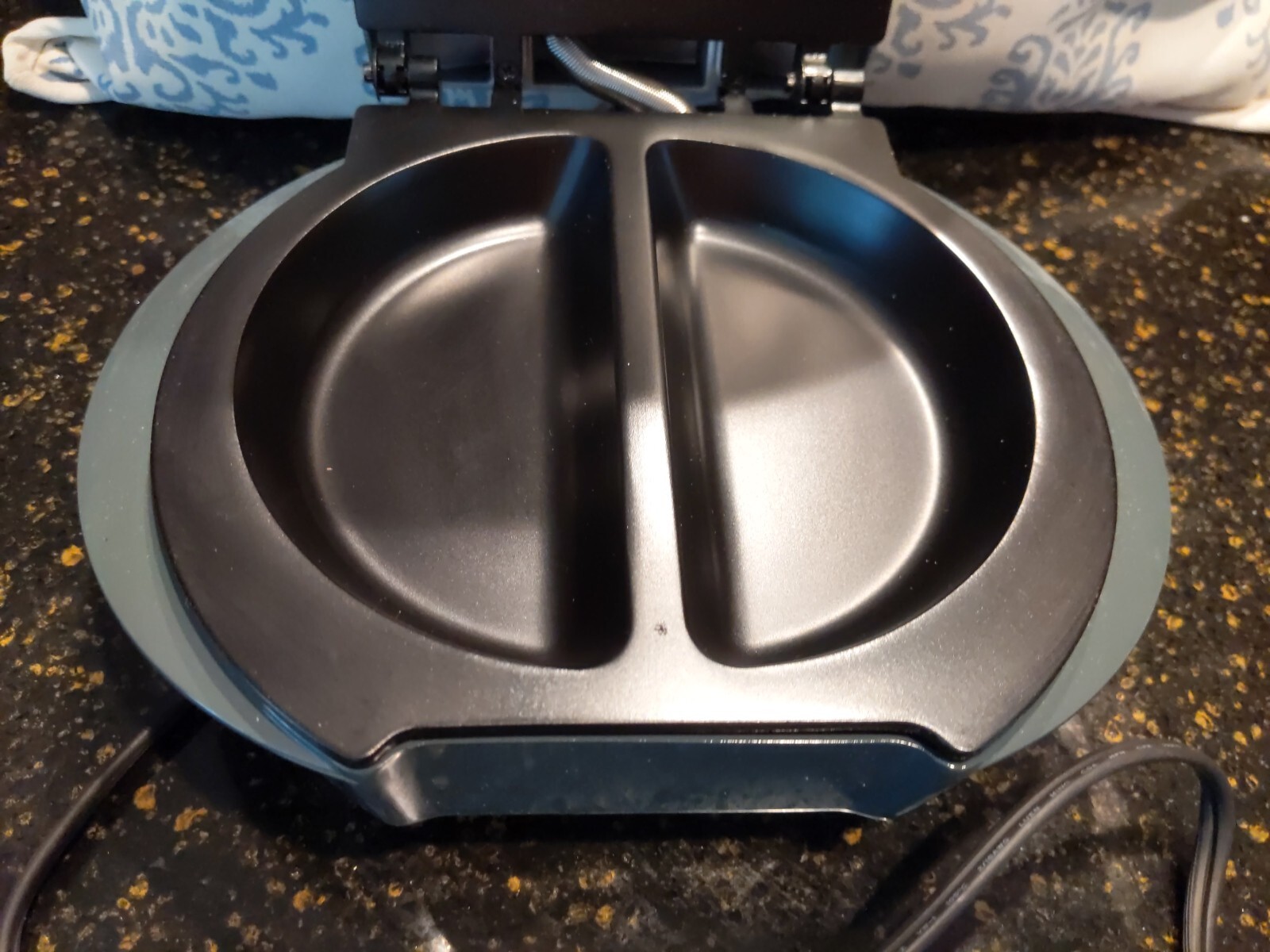 GT Express 101 Grill New Without Box Non-stick Recipe Book Included
