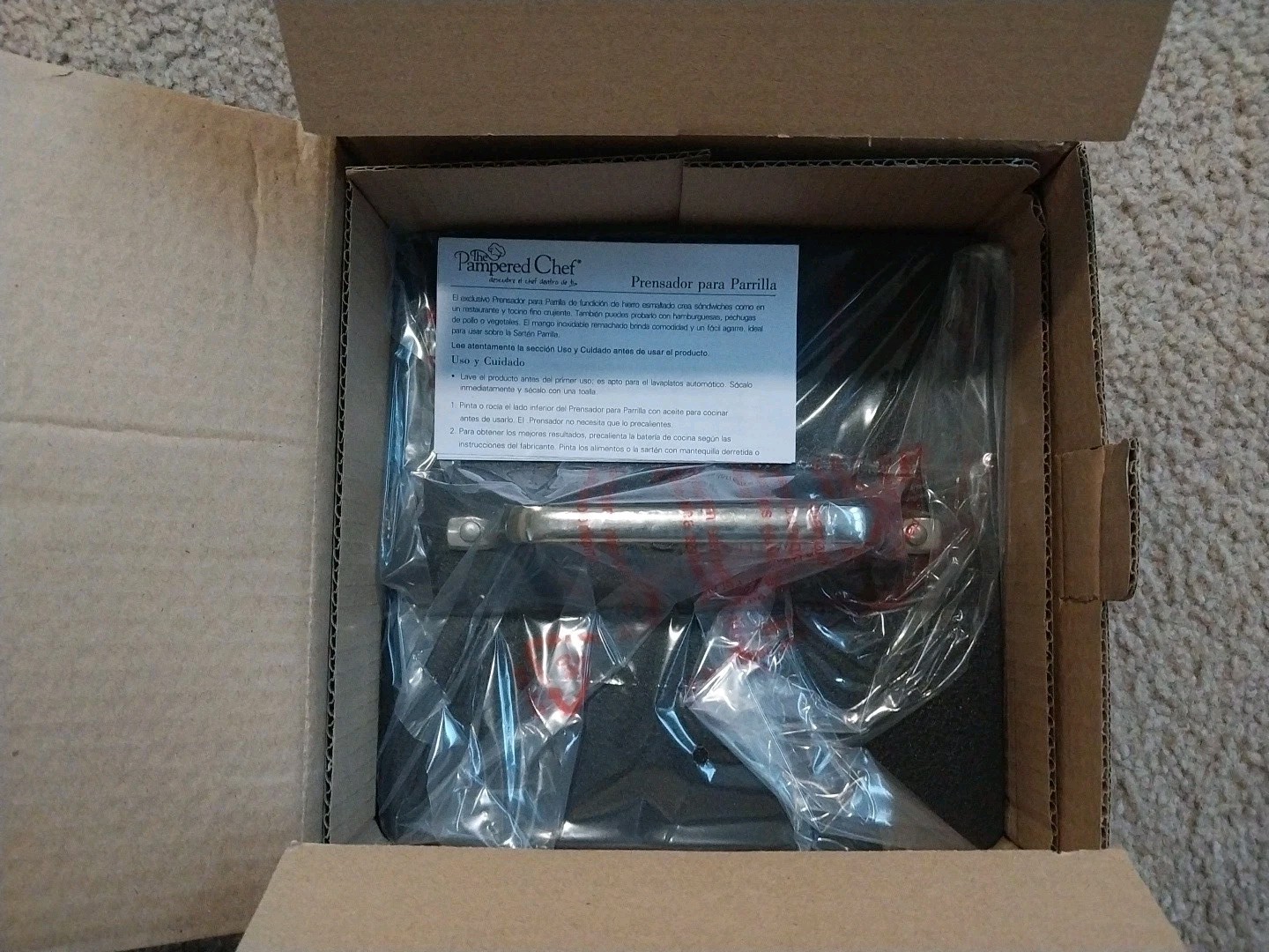 NEW Pampered Chef Grill Press #2875 – Cast Iron Heavy-Duty Press, Even Searing