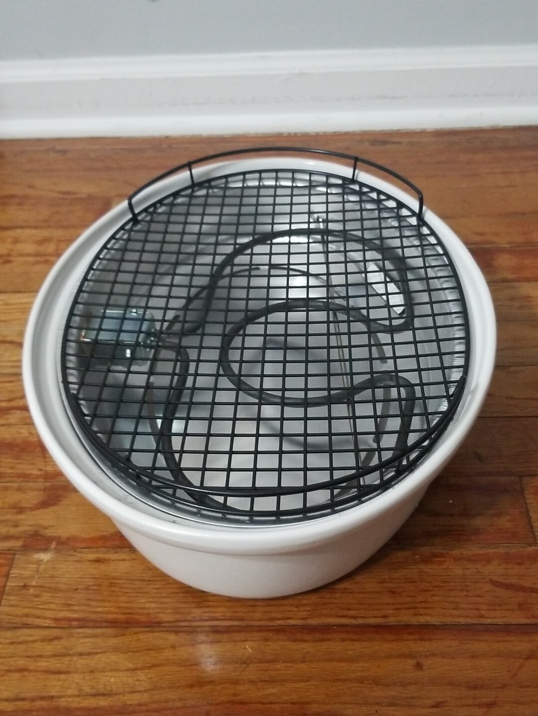 DAZEY INDOOR ELECTRIC BAR-B-GRILL DSG-275~1200 WATTS~UNUSED~ORIG. BOX USA made