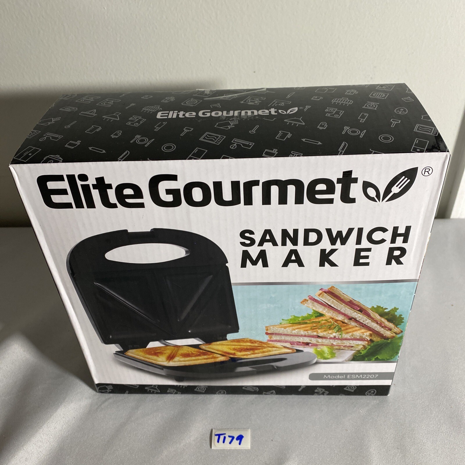 Elite Gourmet Sandwich maker , (T179)