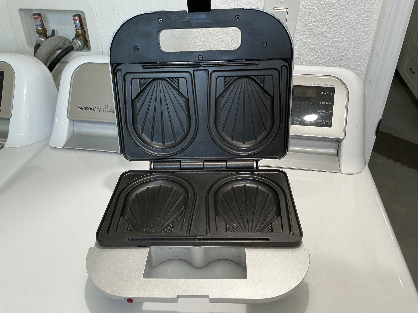 Villaware Uno Croque Monsieur Shell Sandwich Maker Panini Press Model 2070 READ