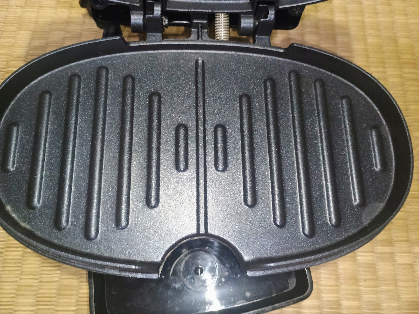 Proctor Silex Durable Compact countertop Grill G44 w/ drip tray 9.9/10 condition