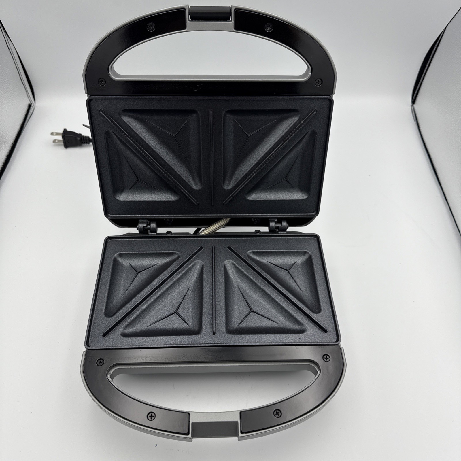 Cuisinart WM-SW2N1 Sandwich Grill Maker 700W – Tested– Nonstick Easy Clean