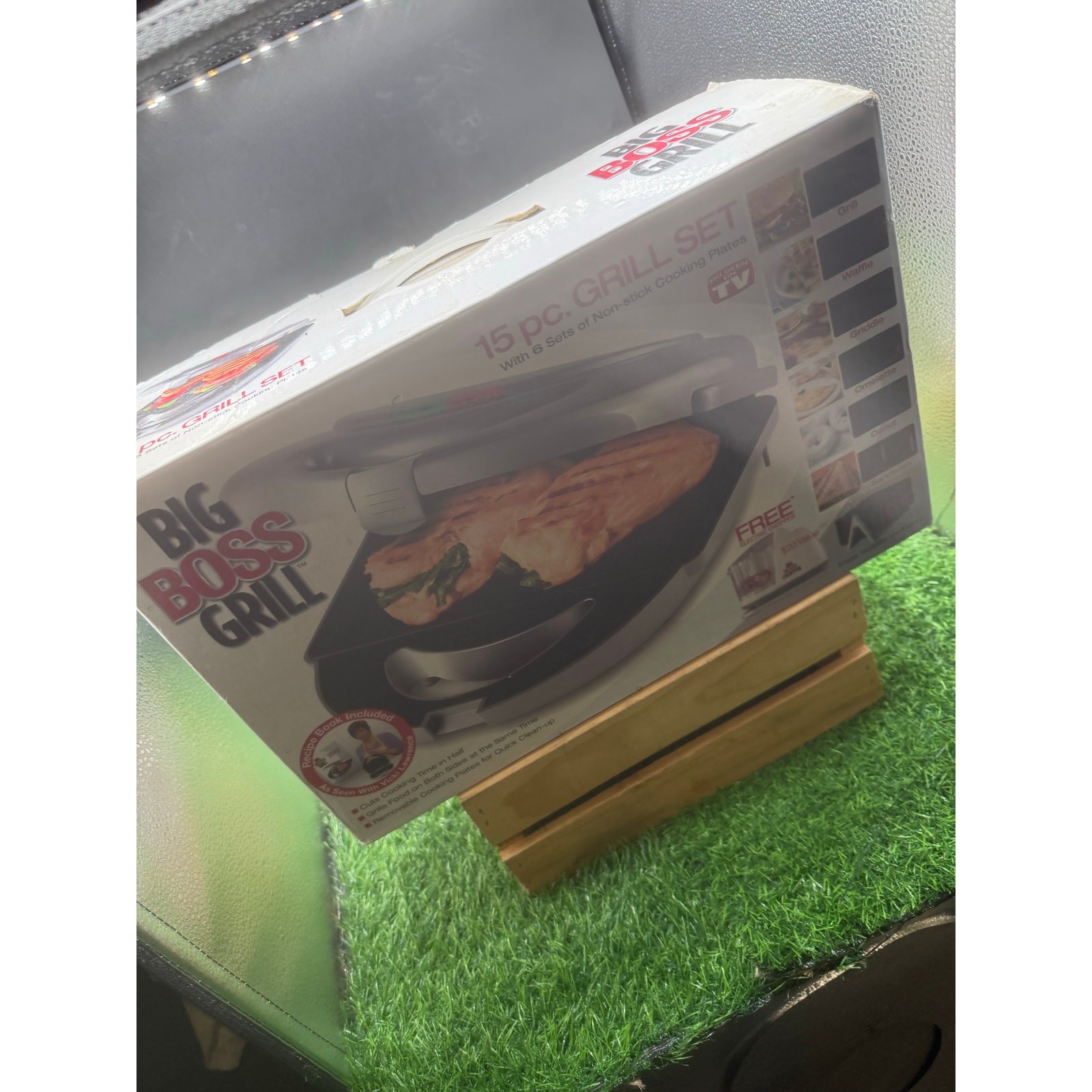 Big Boss Grill 15-Pc Set-New in Box w/ Unit, Rack and Plates-Complete
