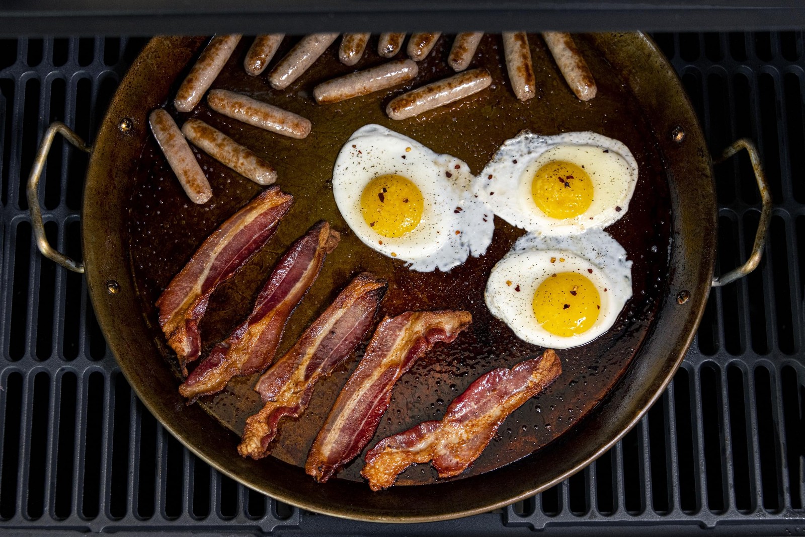 Oklahoma Joe’s 19-inch Carbon Steel Griddle – 1996977P04