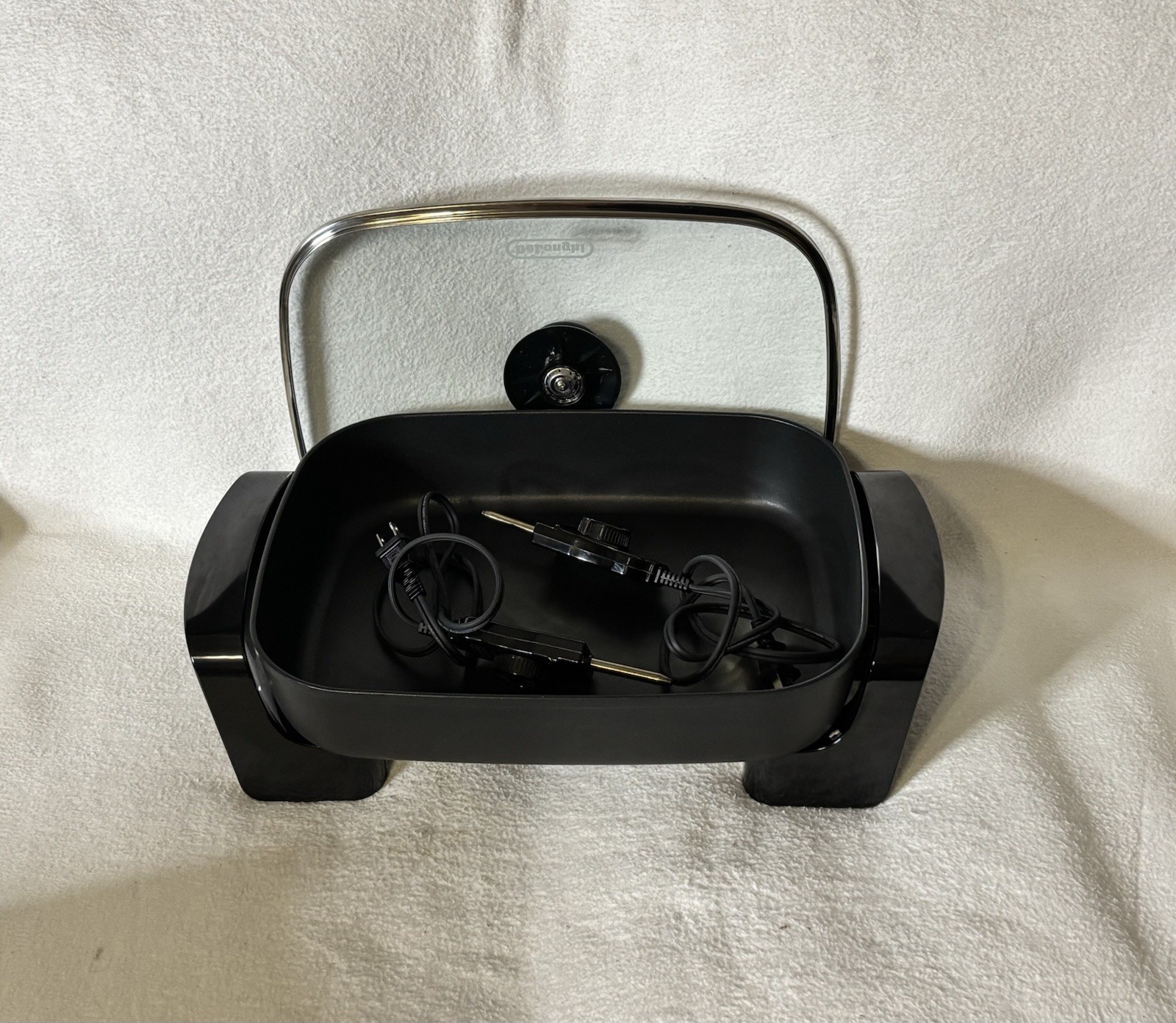 delonghi Electric Skillet Indoor Grill With Tempered Glass Lid Black,Great Con.