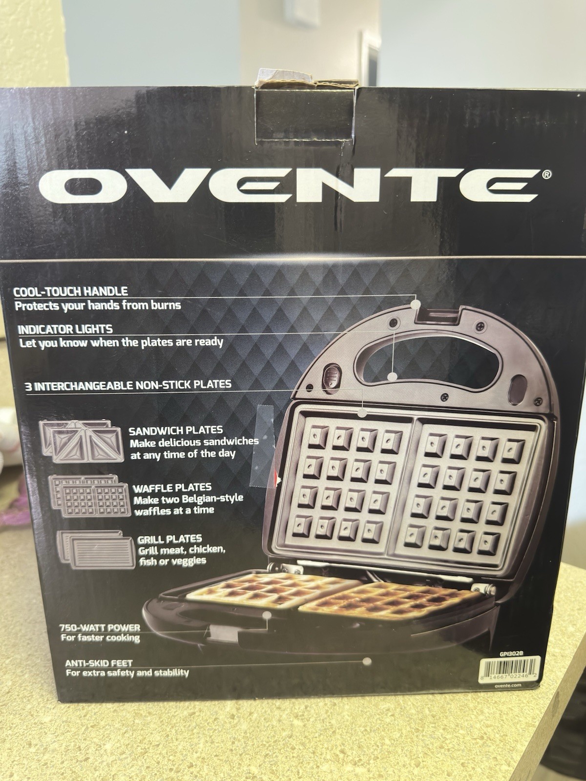 Ovente GPI302B 3-in-1 Indoor Electric Grill Sandwich Waffle Nonstick