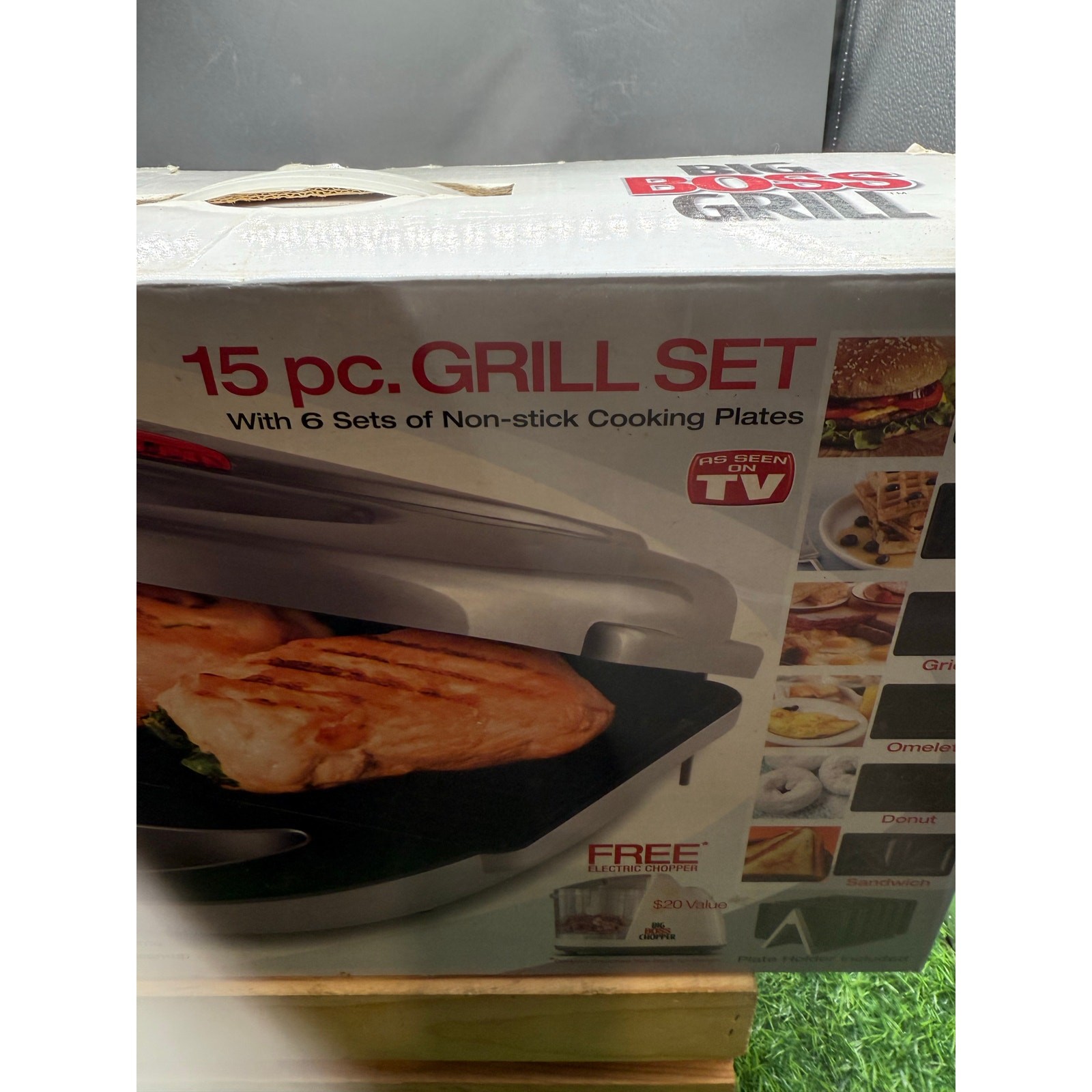 Big Boss Grill 15-Pc Set-New in Box w/ Unit, Rack and Plates-Complete