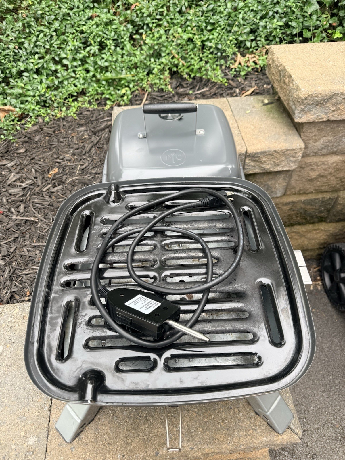 Pampered Chef EUC #2719 – Indoor Electric – Outdoor Charcoal – Portable Grill VG