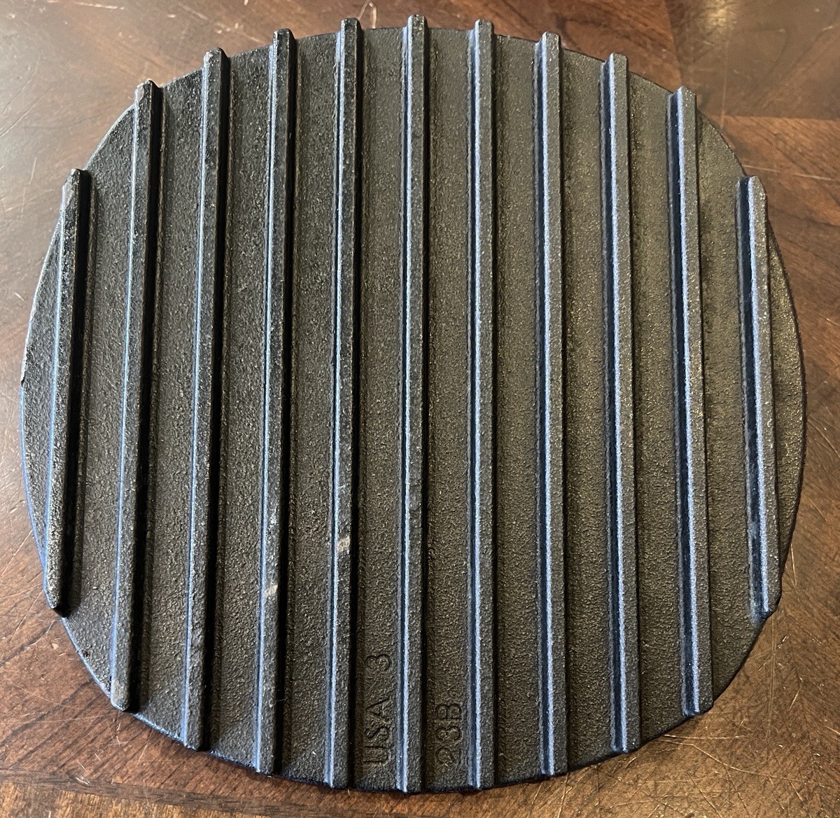 Pampered Chef Cast Iron Grill Griddle Press