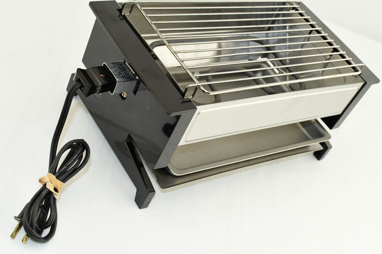 REGAL WARE Vintage ‘The Griller’ Smokeless Indoor Electric Mini Grill Model 6705