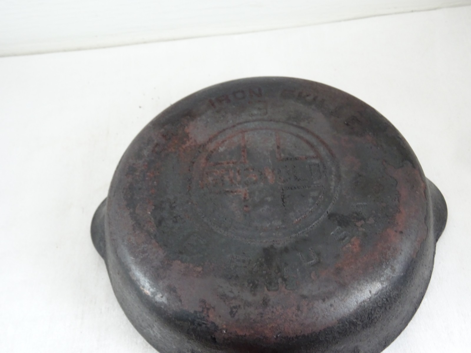 Vintage Griswold USA 3 Cast Iron Skillet Frying Pan 7″