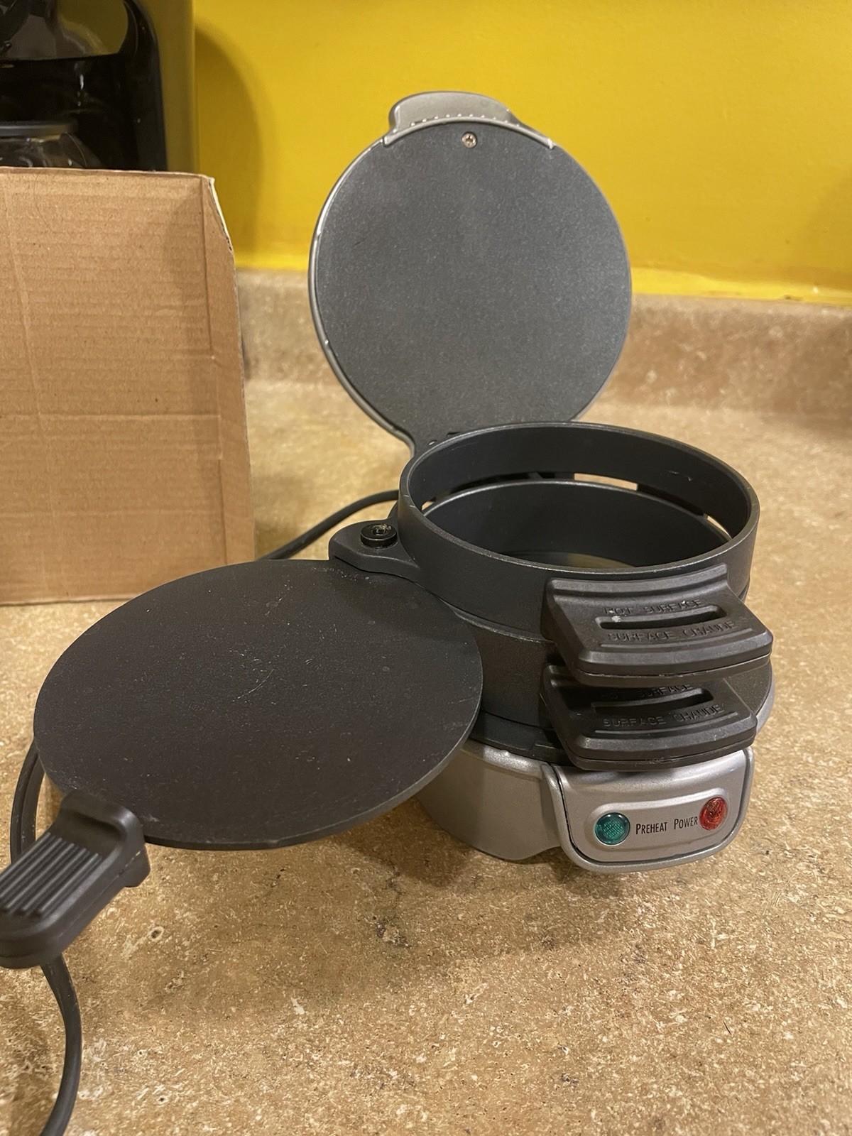 Hamilton Beach Breakfast Sandwich Maker 25475 Electric Silver/Black