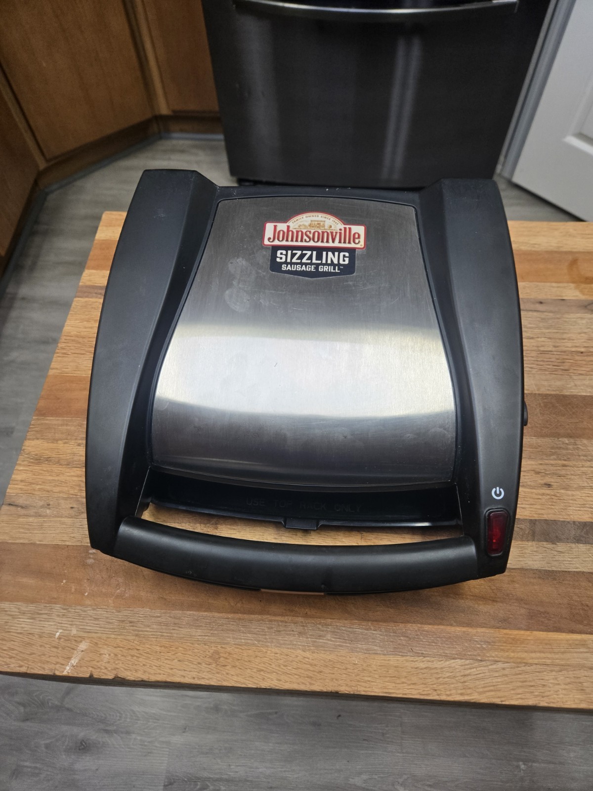 Johnsonville Sizzling Sausage Electric Grill BTG-0498 & Drip Tray CLEAN TESTED