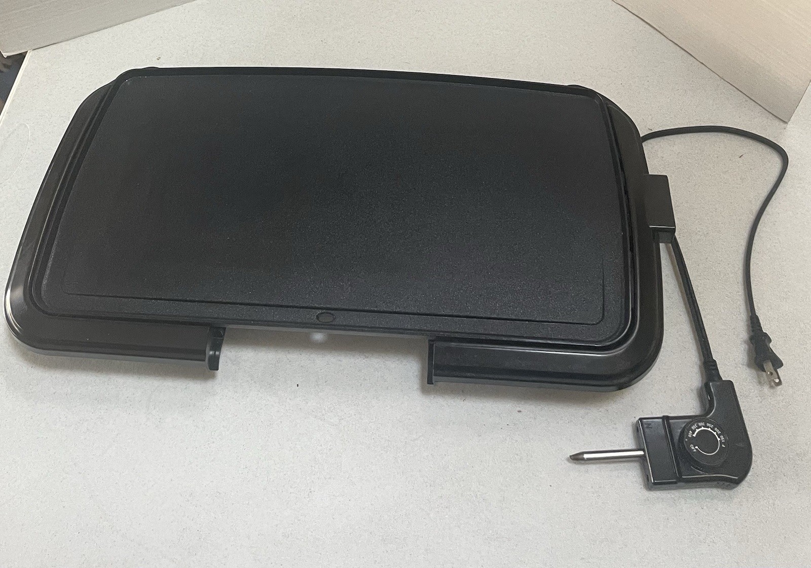 GRIDDLE ELECTRIC MAINSTAYS MS-GRD20 Non-Stick Black USED Walmart