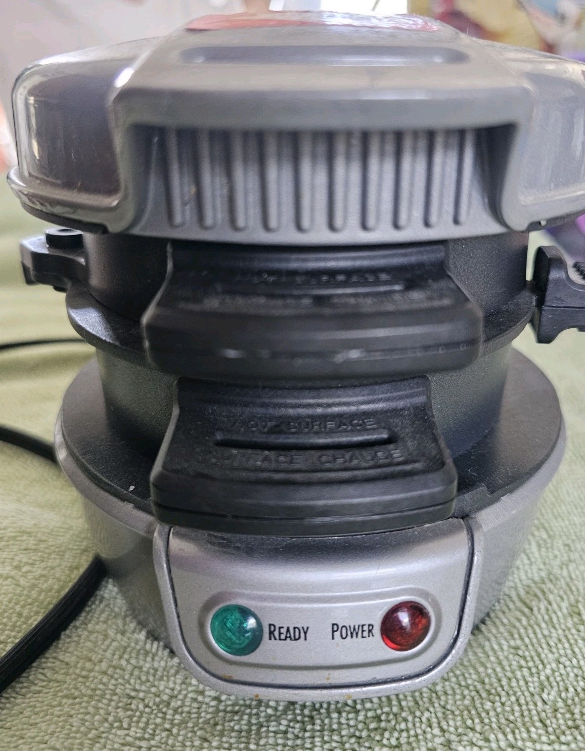 Hamilton Beach- Quick and Easy Breakfast Sandwich Maker Model 25478R Non Stick-