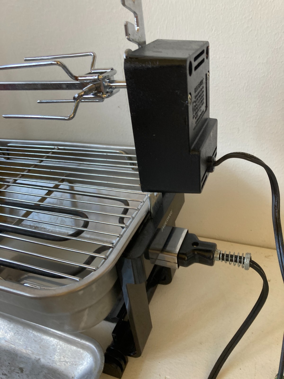 Farberware R4550 Indoor Smokeless BBQ Rotisserie Grill Made In U.S.A. Vintage