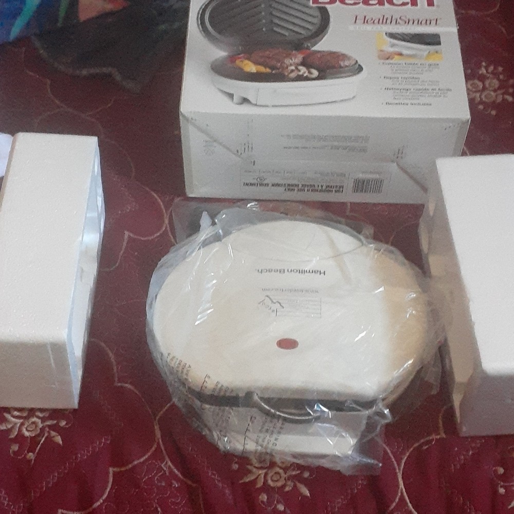 Hamilton Beach Health Smart Model #25219 Contact Grill w Drip Tray & Recipes