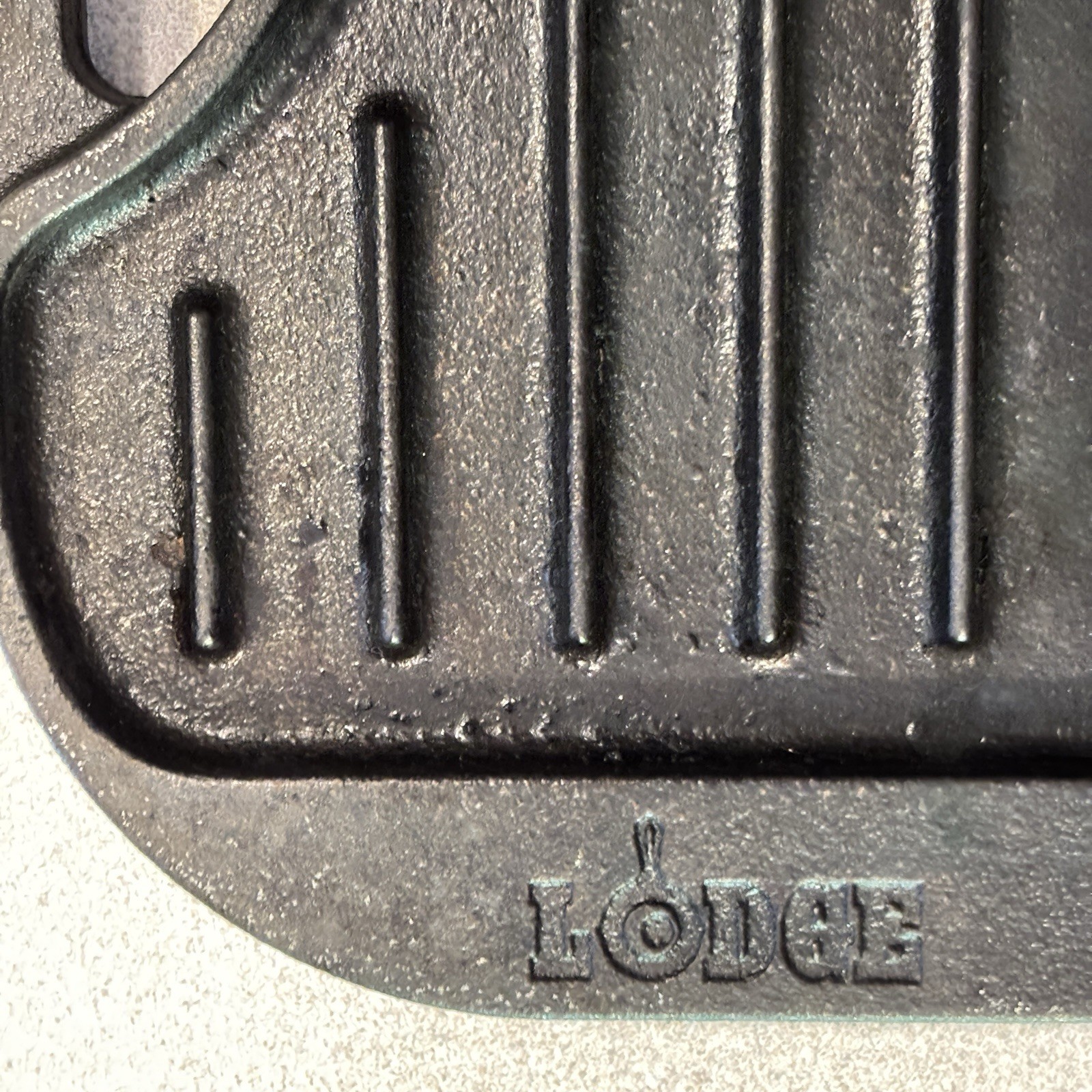 Lodge Pro-Grid Grill Griddle Cast Iron Reversible Combo PG12 USA 20×10