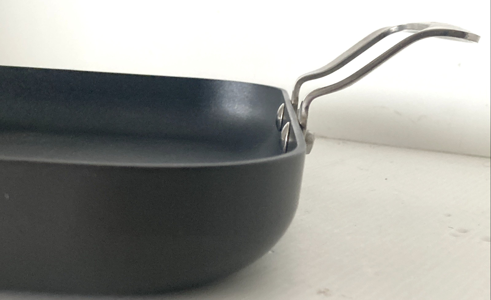 Emeril Lagasse Hard Anodized Double Burner Nonstick Griddle Pan 18″ x 11″ – NEW