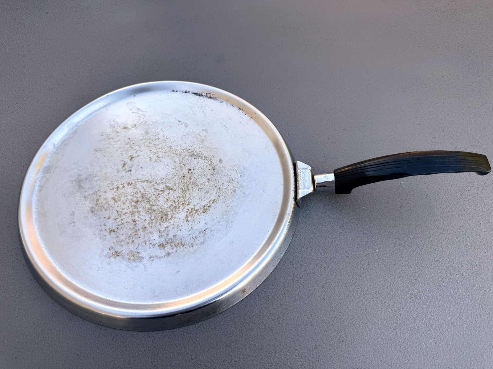 Vintage Everedy “Speedy Clean” Stovetop 12″ Round Griddle Pan Plancha