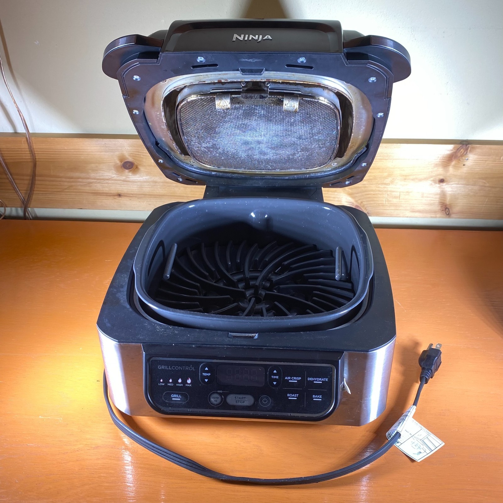 Ninja Foodi Pro AG400 5-in-1 Air Fryer – Black/Silver