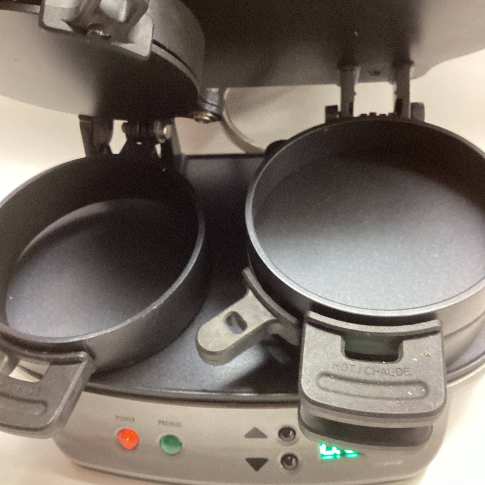Hamilton Beach Dual Sandwich Maker. Griddle. Breakfast. Kitchen Appliance.