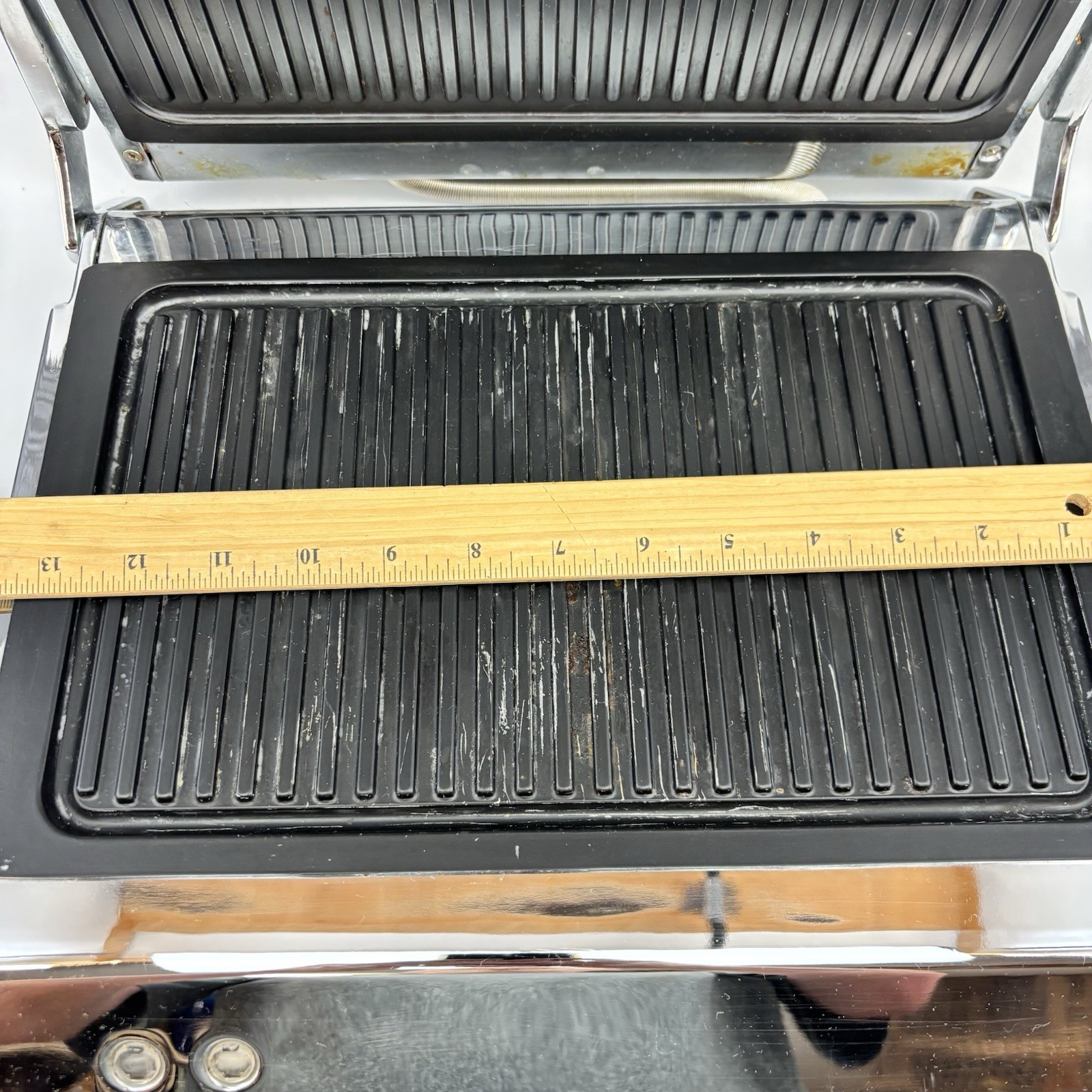 Vitantonio Panini Press Frosted Glass Chrome Wood Handle Grill VTGPN11CAN
