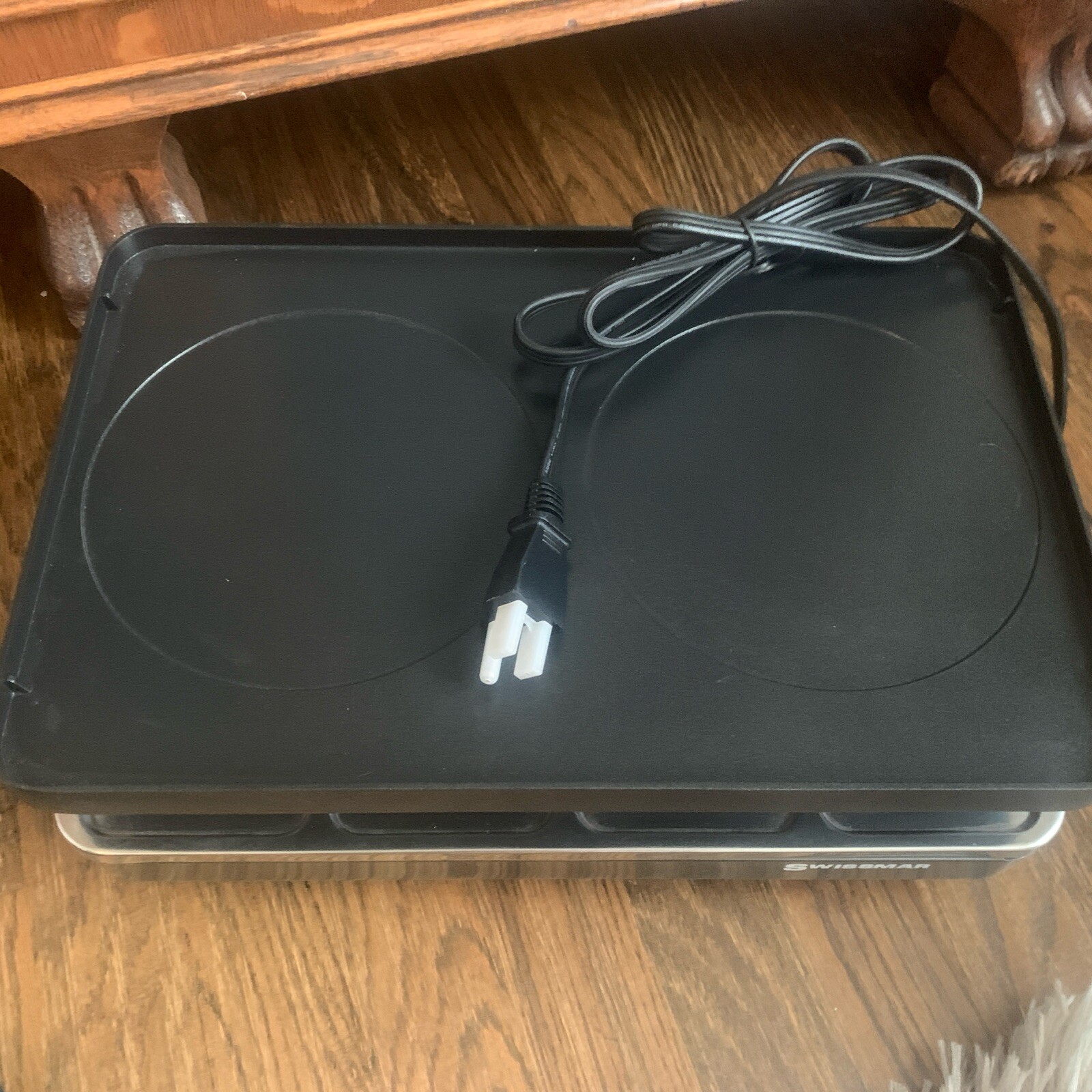 SWISSMAR RACLETTE GRILL-8 Servings With Spatula And Spoons-NWOB