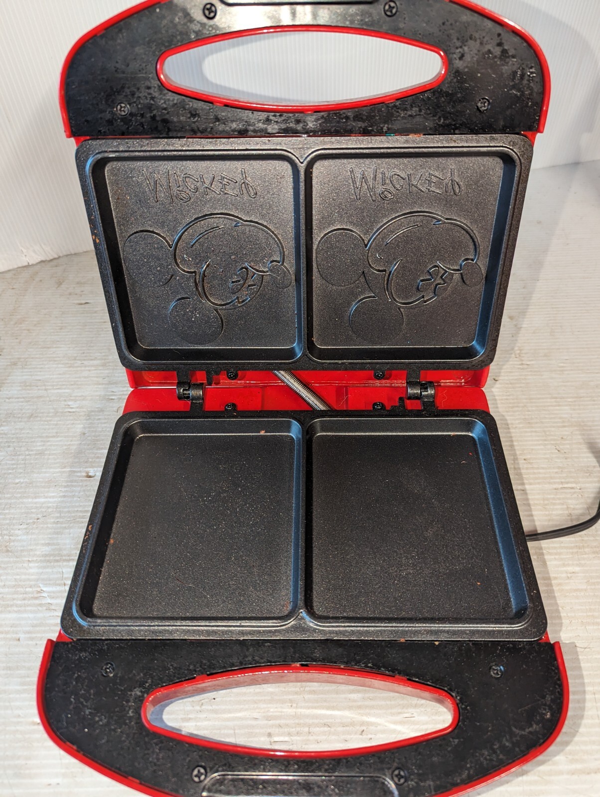 Disney Mickey Mouse French Toast Hot Sandwich Maker DCM-51 600W.