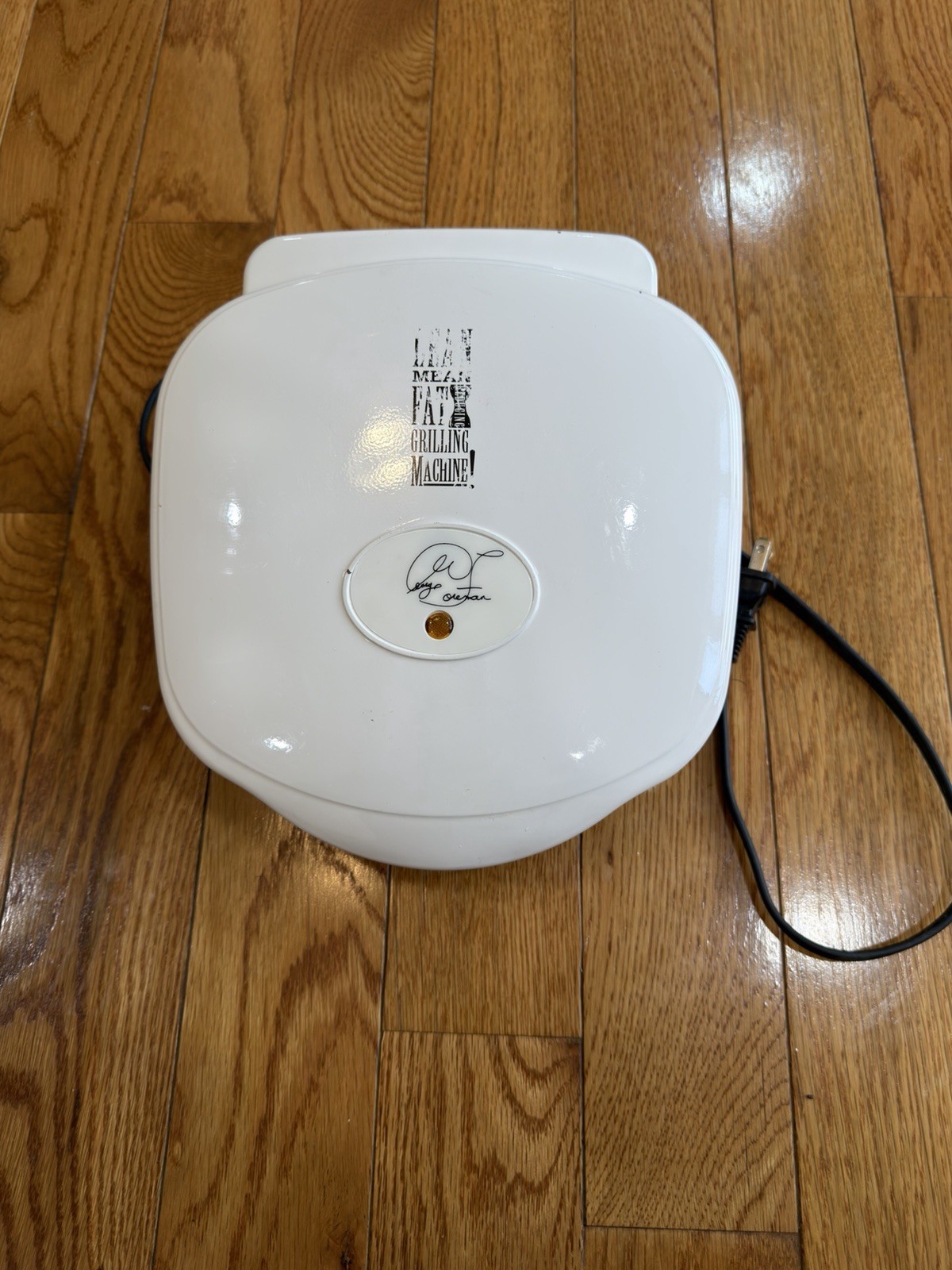 GEORGE FOREMAN Grilling Machine(s) ~ GR-10A ~ White ~ 120V, 760W ~ Drip Tray