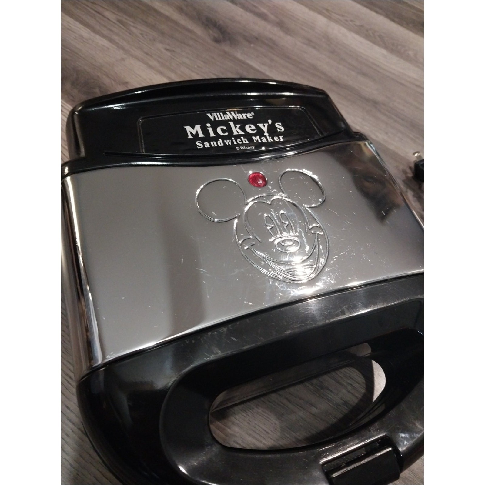 VillaWare V5555-03 Mickey Mouse Disney Sandwich Maker