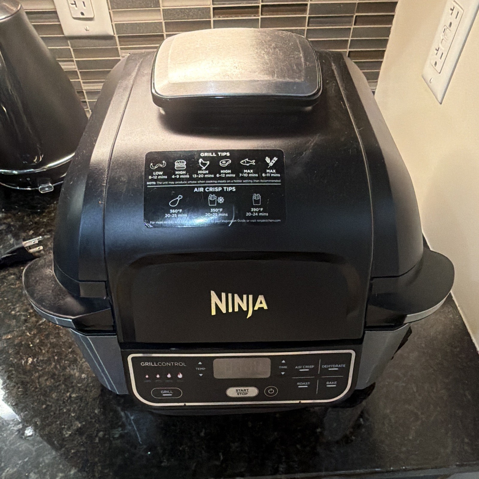 Ninja Air Fry Grill AG301 Food 5-in-1 Indoor Roast Bake