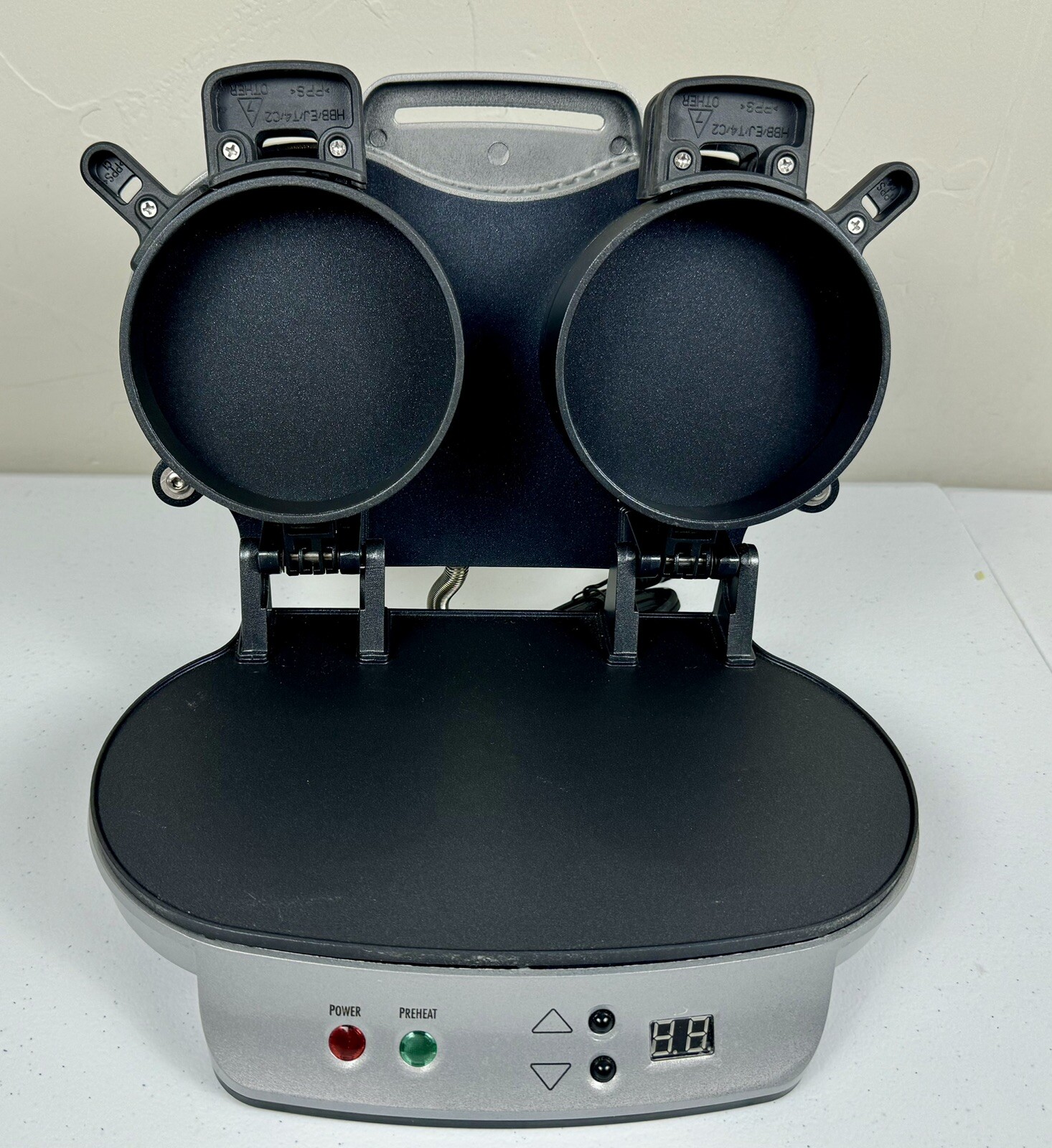 Hamilton Beach Dual Breakfast Sandwich Maker with Timer, Silver (25490A)