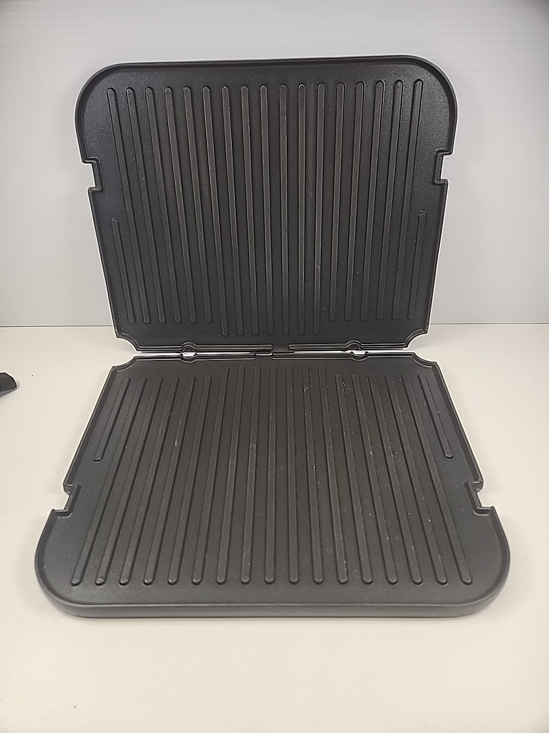 Cuisinart Griddler GRID-8 Top & Bottom Set Grill Griddle Plates 2 sides OEM