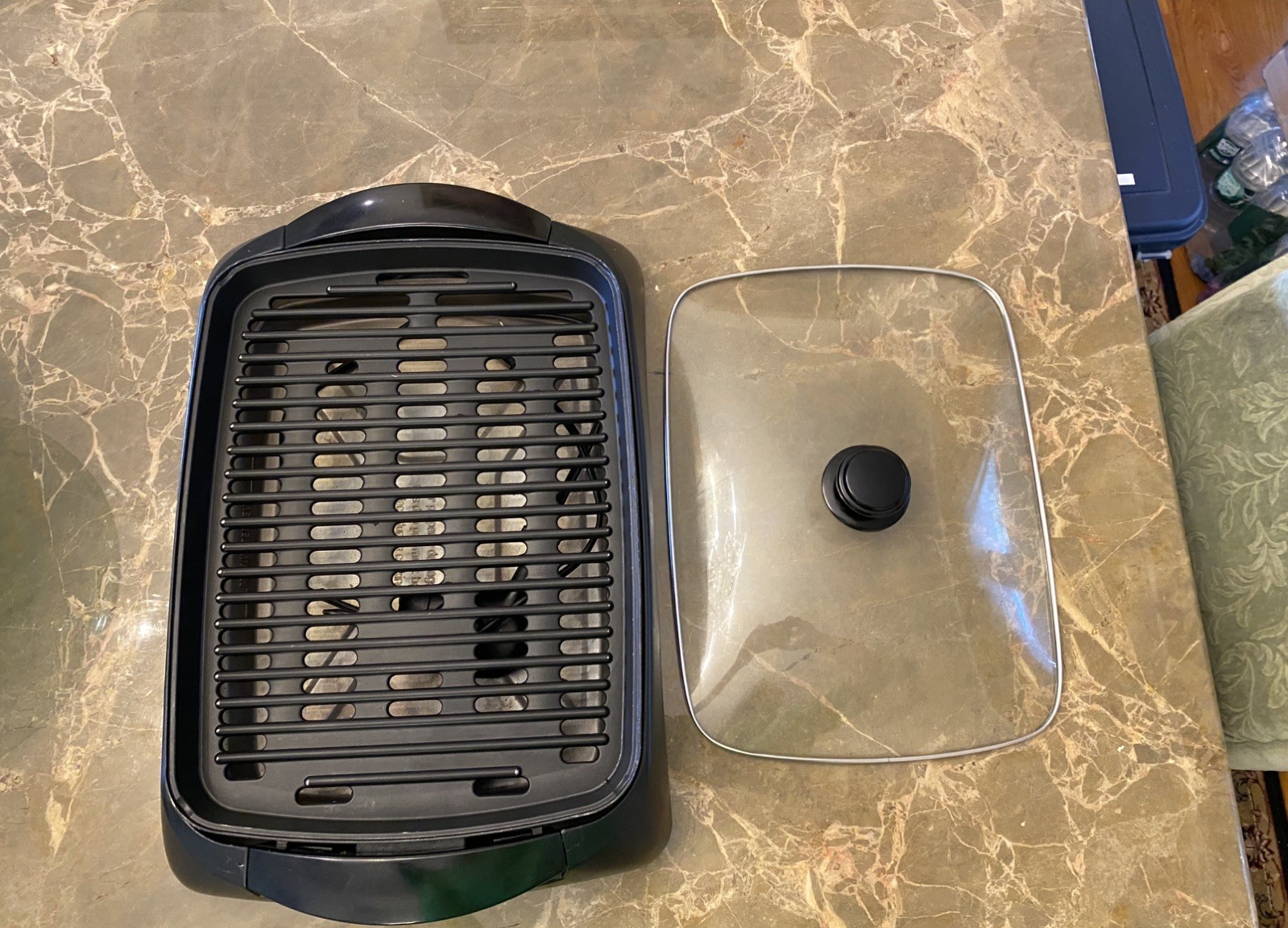Delonghi Perfecto BG24 Electric Skillet Non-Stick Black Grill w/Glass Lid