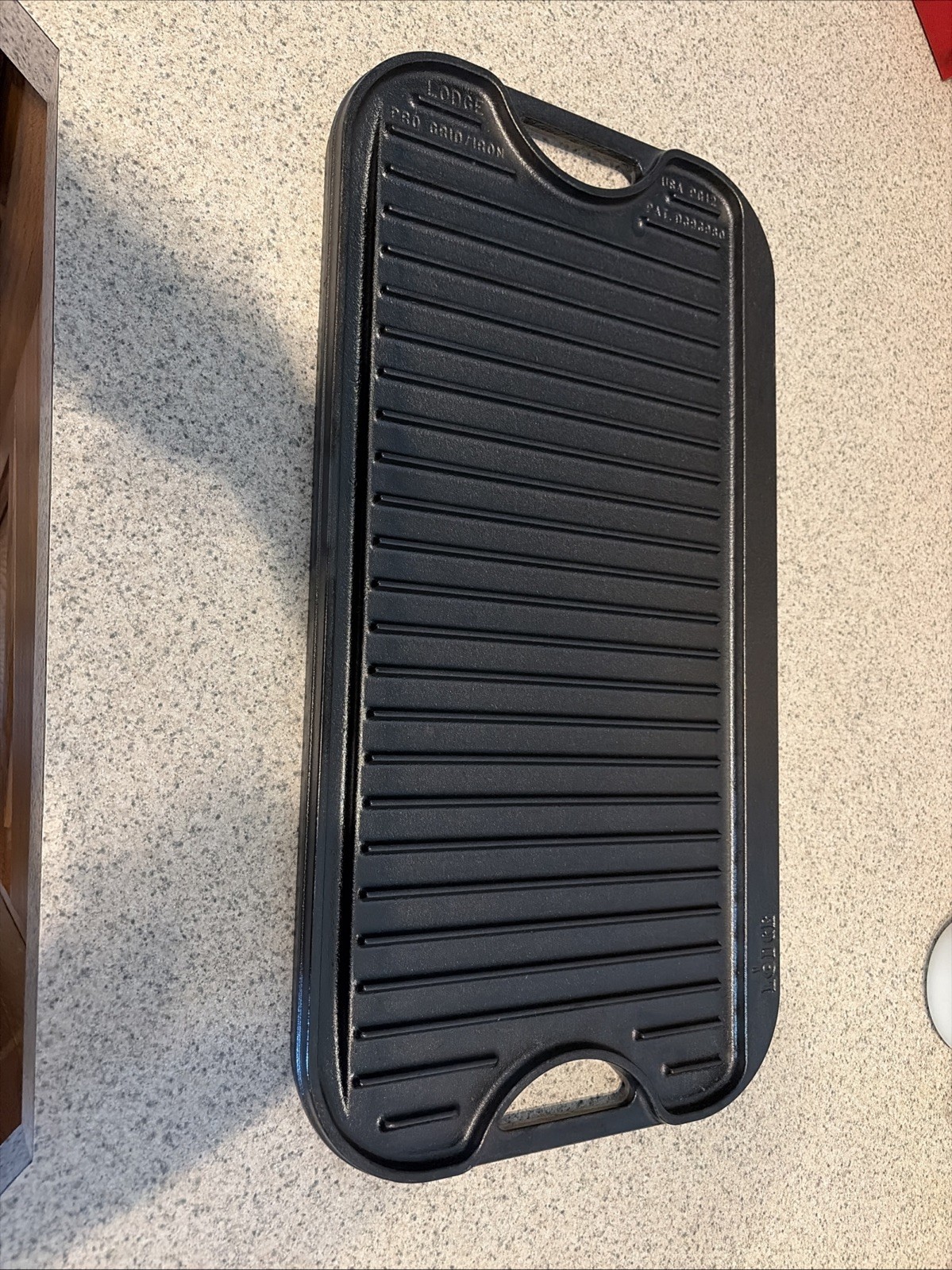 Lodge Pro-Grid Reversible Cast Iron Grill/Combo, 20″ x 10.5″
