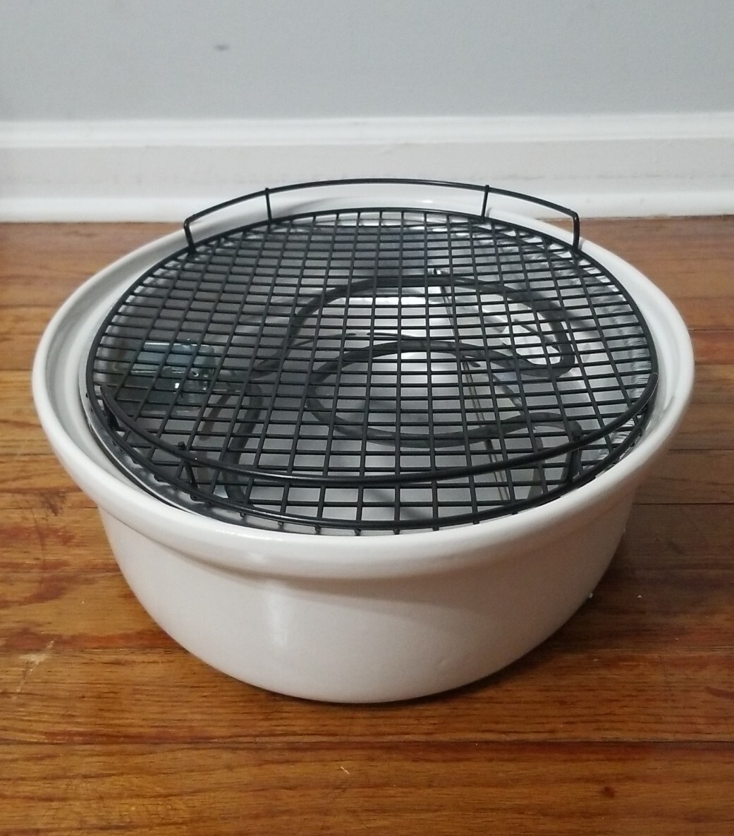 DAZEY INDOOR ELECTRIC BAR-B-GRILL DSG-275~1200 WATTS~UNUSED~ORIG. BOX USA made