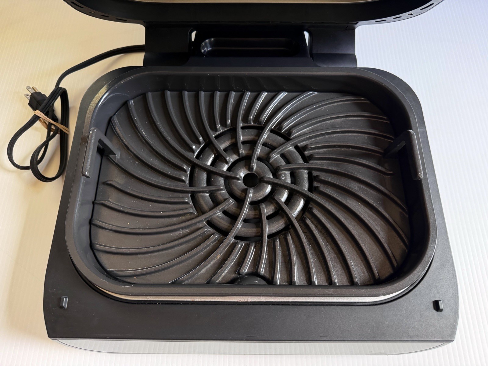 Ninja Foodi Smart XL Indoor Grill 6 in 1 Air Fryer Silver/Black FG551 S5, Works