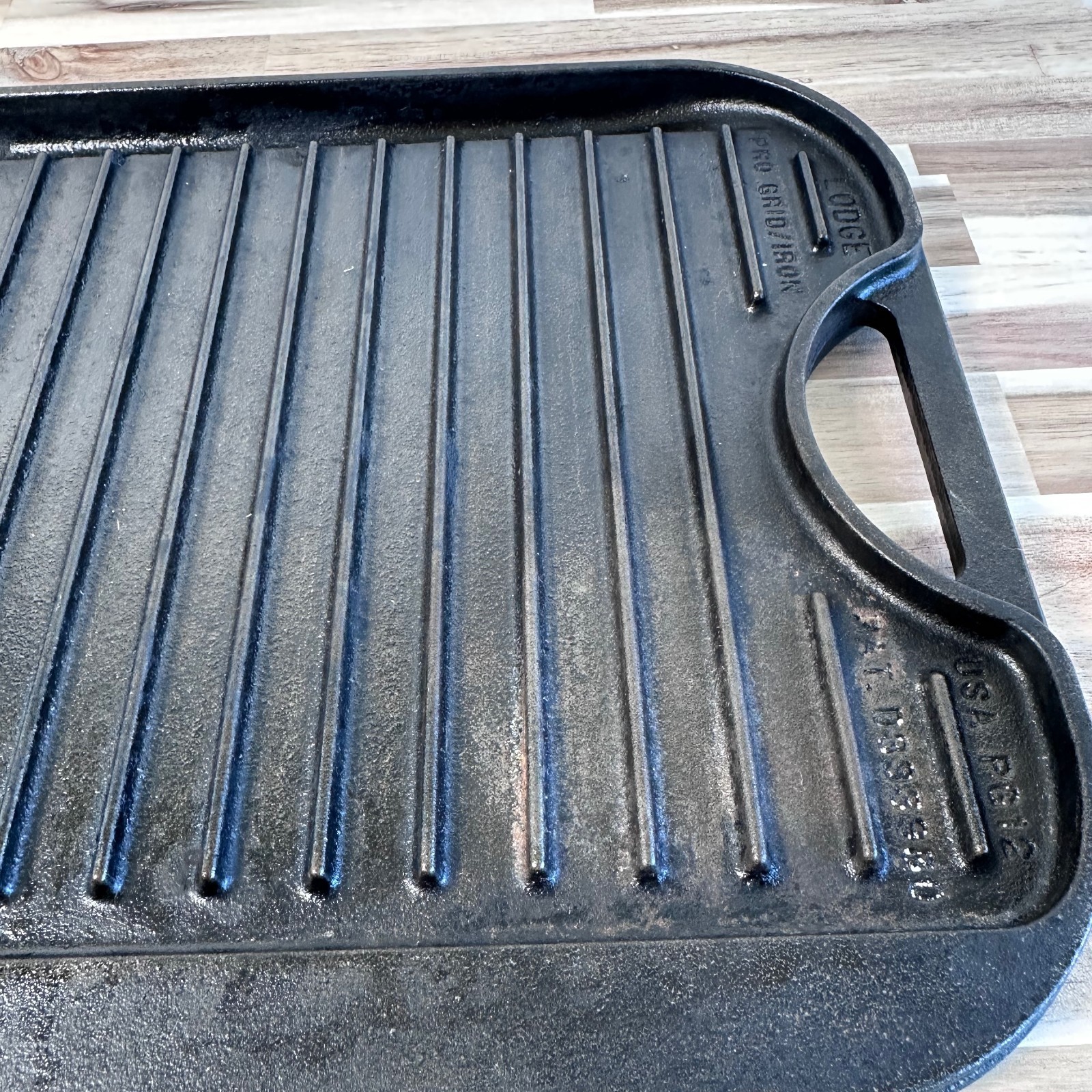 Lodge Pro-Grid Cast Iron Reversible Grill Griddle Combo PG12 USA 20×10.5 USA