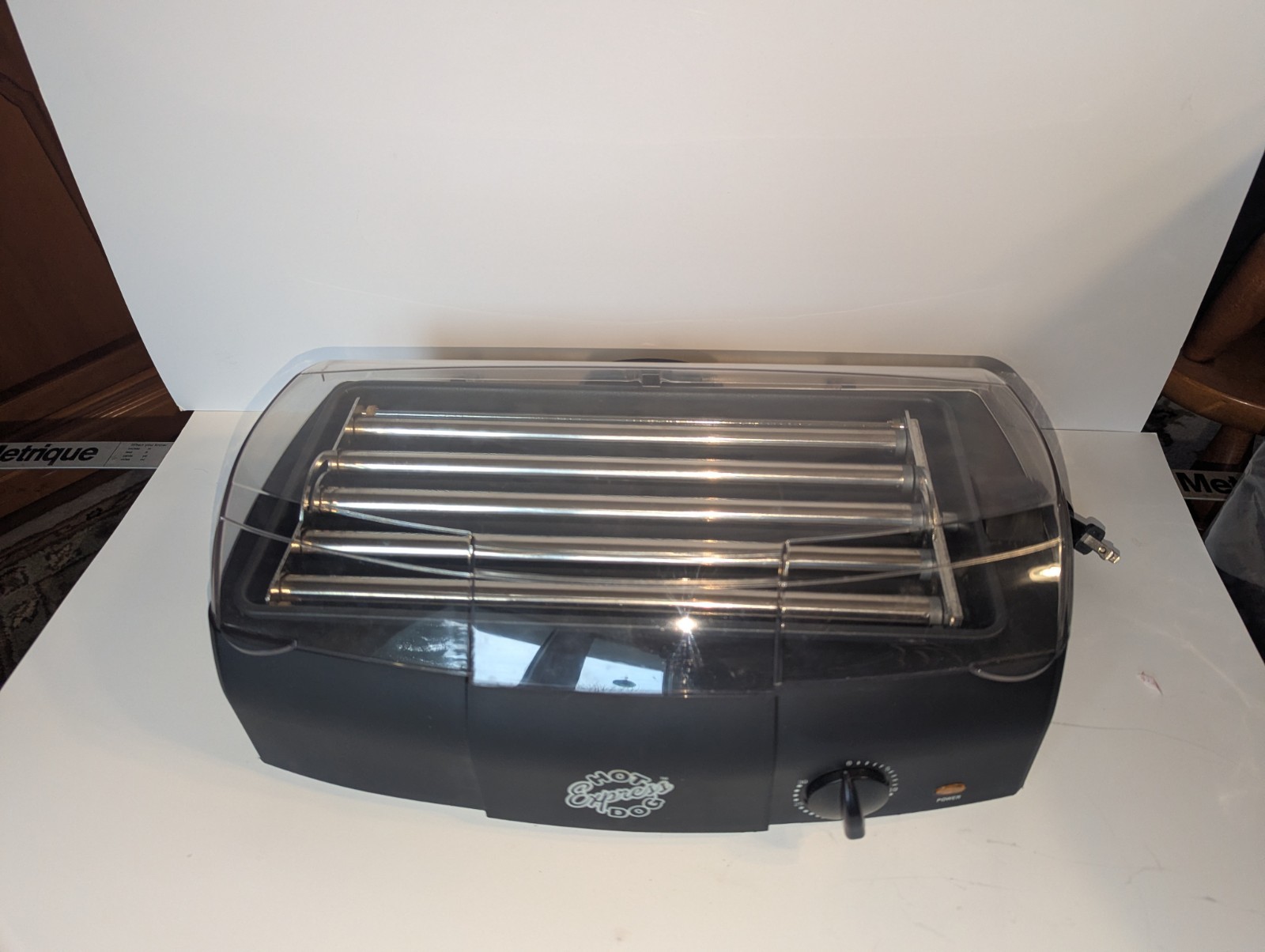 LIKE NEW Hot Dog Express Roller Rotary Grill Cooks Up To 12 Built-in Timer